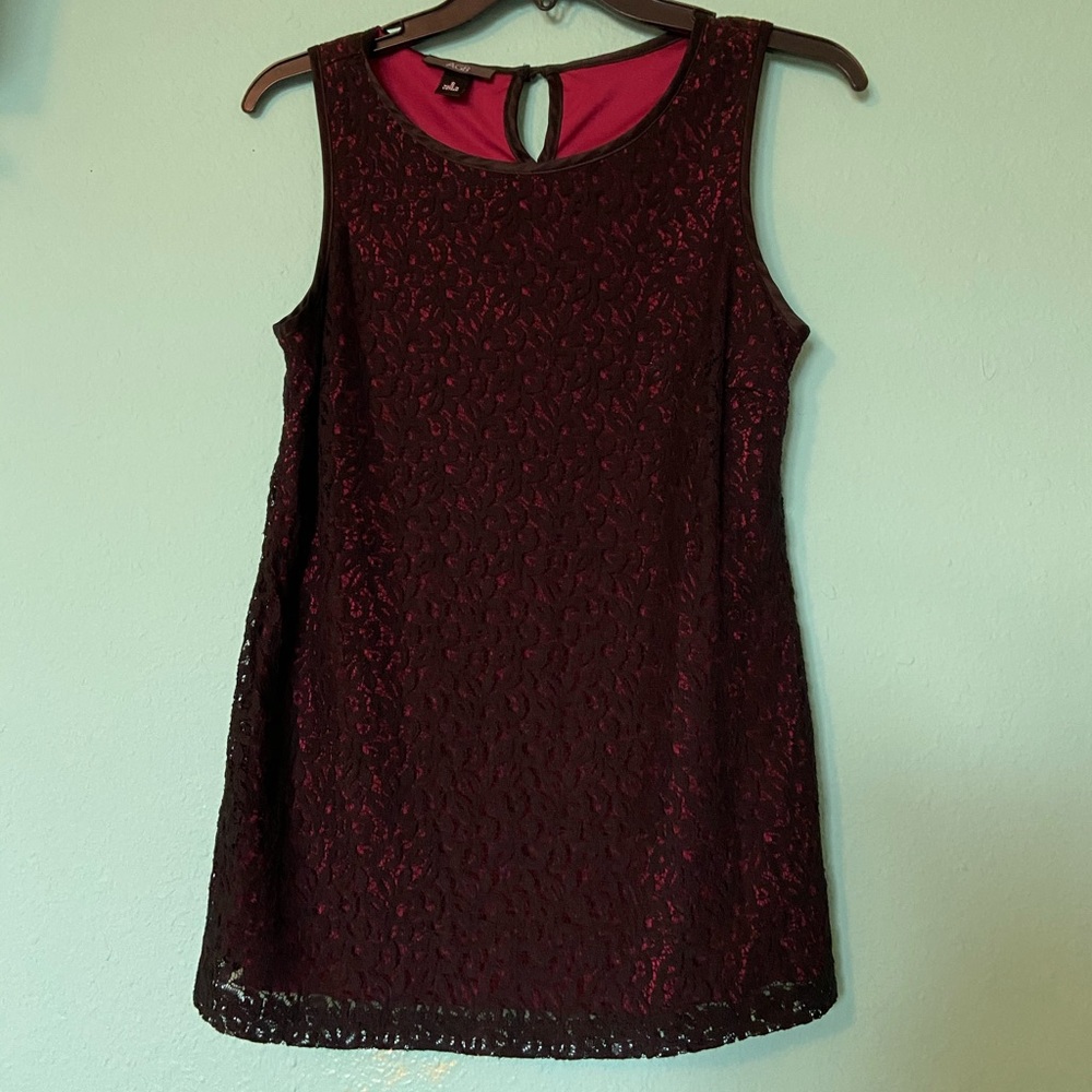 Sleeveless Blouse Top